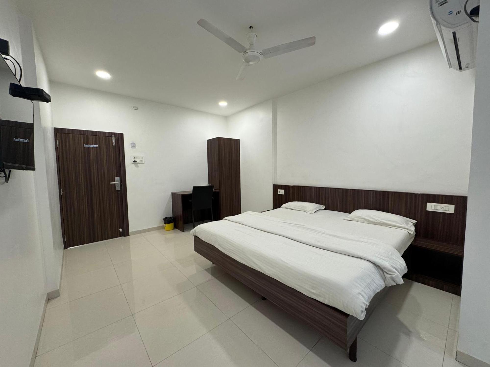 Hotel New Samrat 아우랑가바드 외부 사진