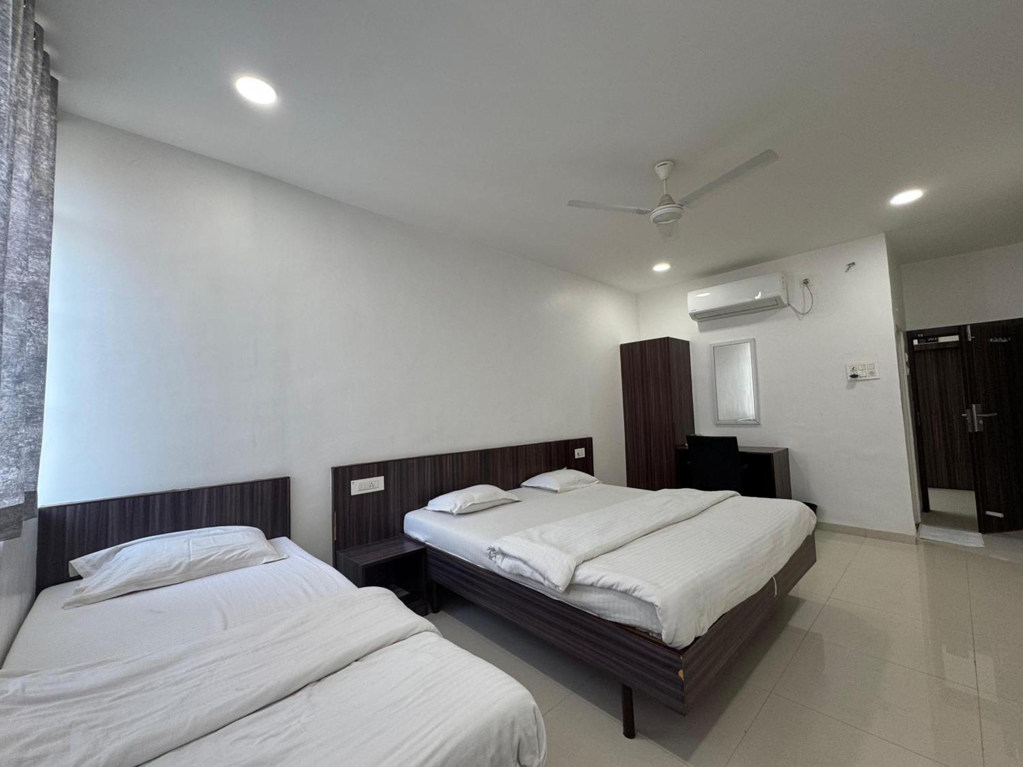Hotel New Samrat 아우랑가바드 외부 사진