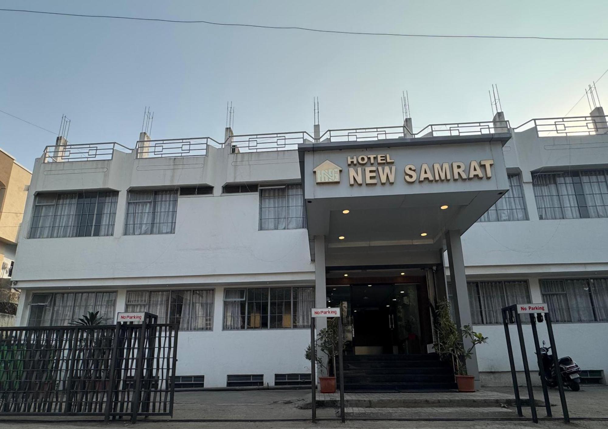 Hotel New Samrat 아우랑가바드 외부 사진
